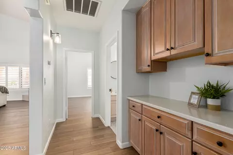 Entry Way - 2033 E Tecoma Rd, Phoenix, AZ 85048 photo 2 of 3