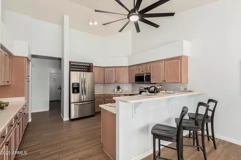 Kitchen - 2033 E Tecoma Rd, Phoenix, AZ 85048 photo 1 of 5
