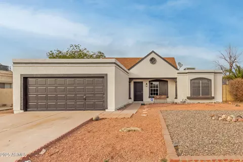 5934 W Hearn Rd, Glendale, AZ 85306
