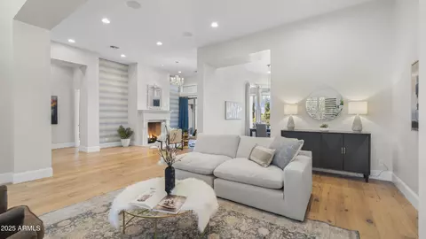 56 S Prairie Rd, Gilbert, AZ 85296 photo 8