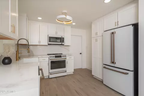 4307 E Turney Ave, Phoenix, AZ 85018 photo 6