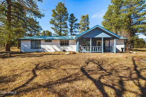 2136 Four Wheel Rd, Overgaard, AZ 85933