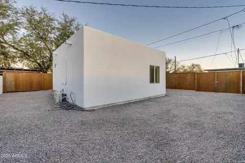 Exterior - 210 Elm St, Tucson, AZ 85705 photo 7 of 9