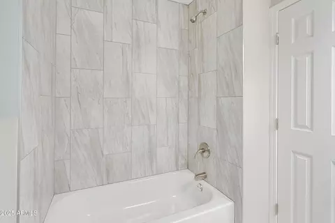 Bath - 210 Elm St, Tucson, AZ 85705 photo 3 of 3