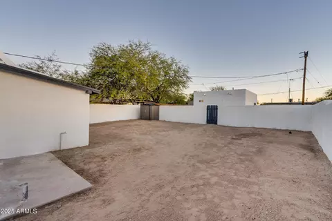 Exterior - 210 Elm St, Tucson, AZ 85705 photo 4 of 9