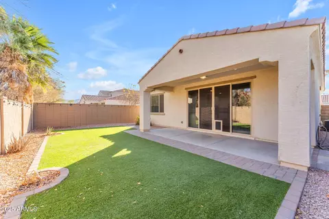 Exterior - 5637 S 29th Pl, Phoenix, AZ 85040 photo 2 of 6