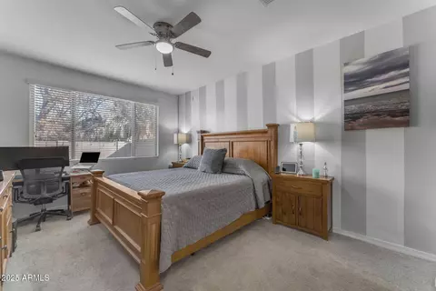 Bedroom - 5637 S 29th Pl, Phoenix, AZ 85040 photo 1 of 6