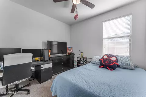 Bedroom - 5637 S 29th Pl, Phoenix, AZ 85040 photo 3 of 6