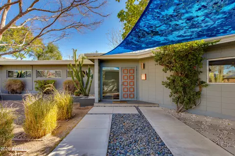 3237 E Meadowbrook Ave, Phoenix, AZ 85018