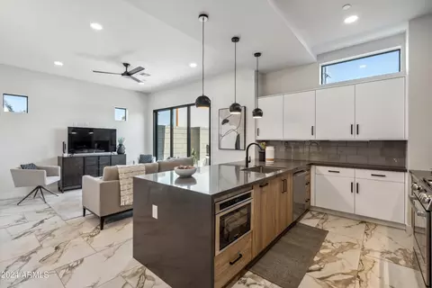 377 E Windsor Ave #2, Phoenix, AZ 85004 photo 6