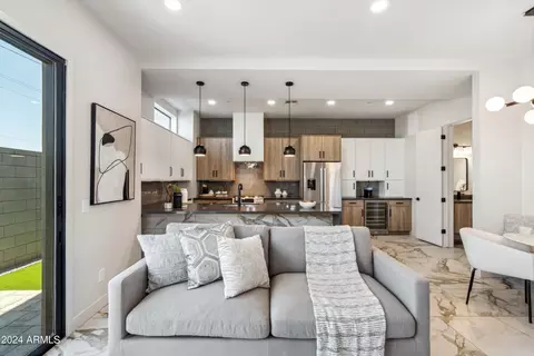 377 E Windsor Ave #2, Phoenix, AZ 85004 photo 2