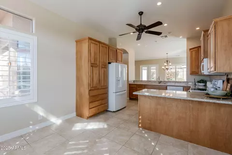 Kitchen - 11258 E Ocaso Ave, Mesa, AZ 85212 photo 5 of 6