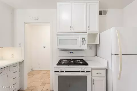 Kitchen - 4 Gardner St, Bisbee, AZ 85603 photo 2 of 3