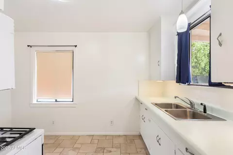 Kitchen - 4 Gardner St, Bisbee, AZ 85603 photo 3 of 3