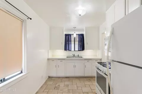 Kitchen - 4 Gardner St, Bisbee, AZ 85603 photo 1 of 3