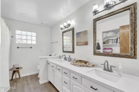 4402 E Betty Elyse Ln, Phoenix, AZ 85032 photo 9