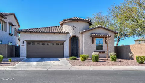 139 E Desert Broom Dr, Chandler, AZ 85286