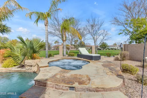 Exterior - 2998 E Waterman Way, Gilbert, AZ 85297 photo 14 of 19