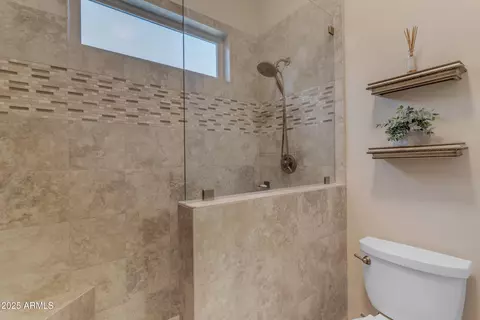 Bath - 2998 E Waterman Way, Gilbert, AZ 85297 photo 14 of 15