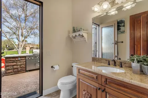 Bath - 2998 E Waterman Way, Gilbert, AZ 85297 photo 2 of 15