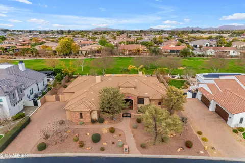 View/Area - 2998 E Waterman Way, Gilbert, AZ 85297 photo 4 of 12