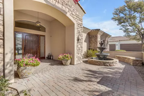 Exterior - 2998 E Waterman Way, Gilbert, AZ 85297 photo 4 of 19