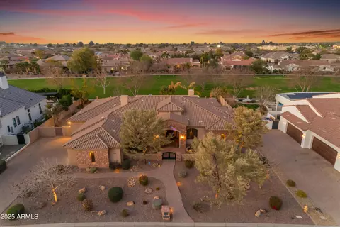 View/Area - 2998 E Waterman Way, Gilbert, AZ 85297 photo 1 of 12