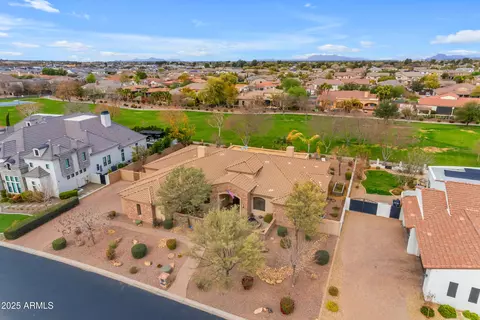 View/Area - 2998 E Waterman Way, Gilbert, AZ 85297 photo 3 of 12