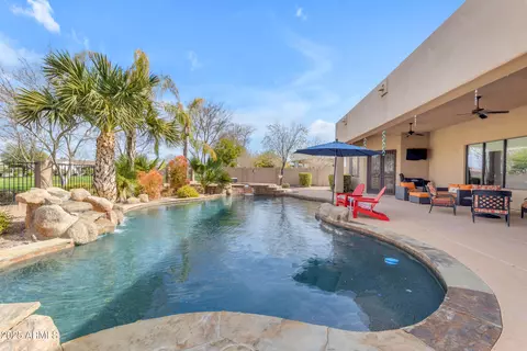 Exterior - 2998 E Waterman Way, Gilbert, AZ 85297 photo 9 of 19