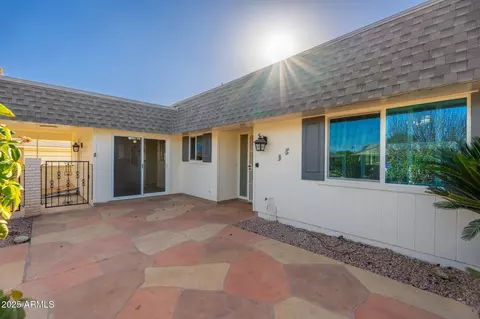 10521 W Roundelay Cir, Sun City, AZ 85351