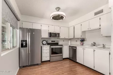 2442 E University Dr #6, Mesa, AZ 85213