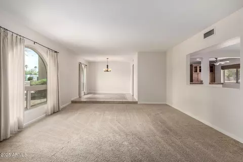 Living - 10834 N 45th St, Phoenix, AZ 85028 photo 1 of 2