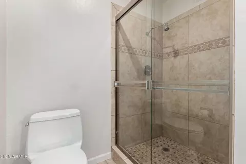 Bath - 10834 N 45th St, Phoenix, AZ 85028 photo 2 of 4