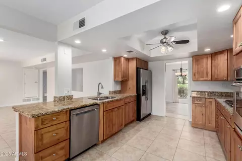 Kitchen - 10834 N 45th St, Phoenix, AZ 85028 photo 2 of 4