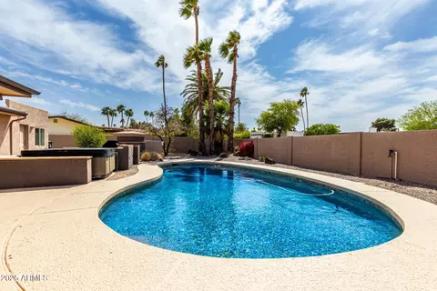Exterior - 10834 N 45th St, Phoenix, AZ 85028 photo 3 of 7