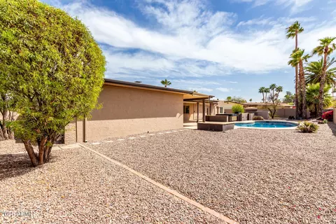 Exterior - 10834 N 45th St, Phoenix, AZ 85028 photo 5 of 7