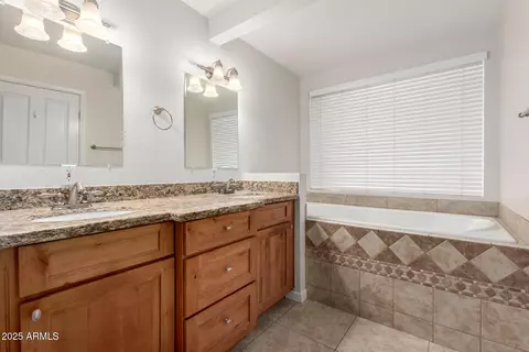 Bath - 10834 N 45th St, Phoenix, AZ 85028 photo 1 of 4