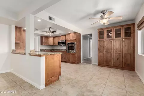 Kitchen - 10834 N 45th St, Phoenix, AZ 85028 photo 4 of 4