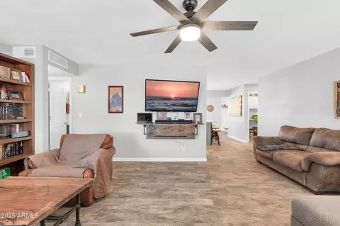 2744 E John Cabot Rd, Phoenix, AZ 85032 photo 8