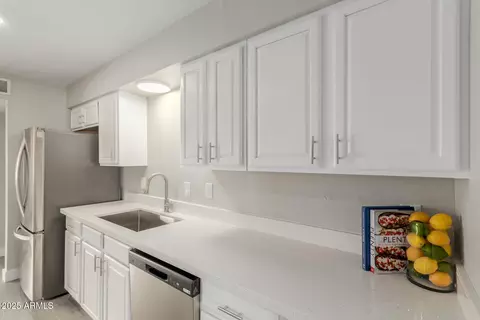 Kitchen - 814 E 11th Ave, Mesa, AZ 85204 photo 4 of 5