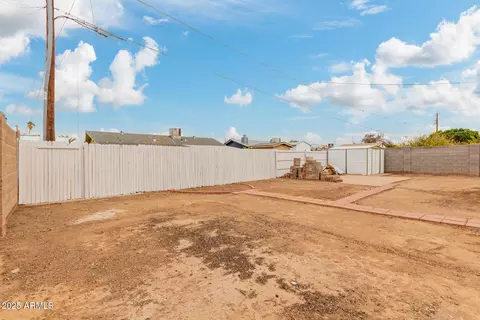 Exterior - 814 E 11th Ave, Mesa, AZ 85204 photo 3 of 5