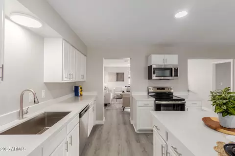 Kitchen - 814 E 11th Ave, Mesa, AZ 85204 photo 3 of 5