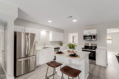 Kitchen - 814 E 11th Ave, Mesa, AZ 85204 photo 2 of 5