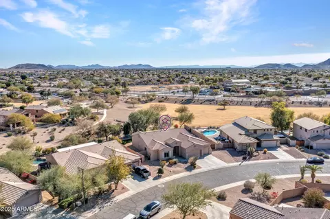 View/Area - 4215 W Reddie Loop, Phoenix, AZ 85083 photo 2 of 12