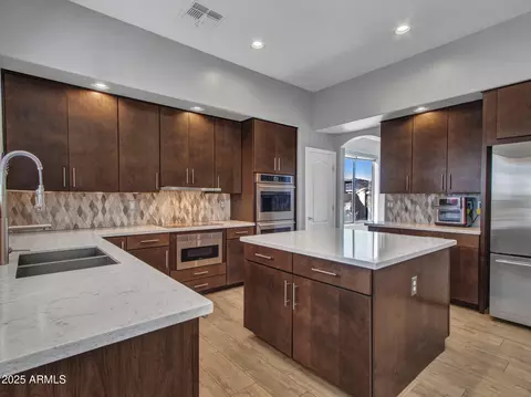 Kitchen - 4215 W Reddie Loop, Phoenix, AZ 85083 photo 3 of 9