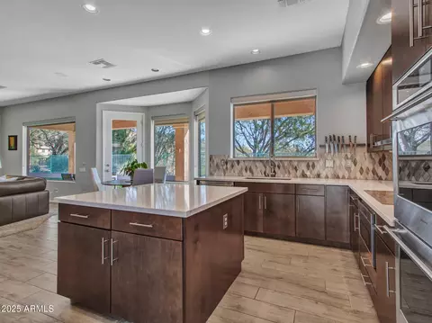 Kitchen - 4215 W Reddie Loop, Phoenix, AZ 85083 photo 5 of 9
