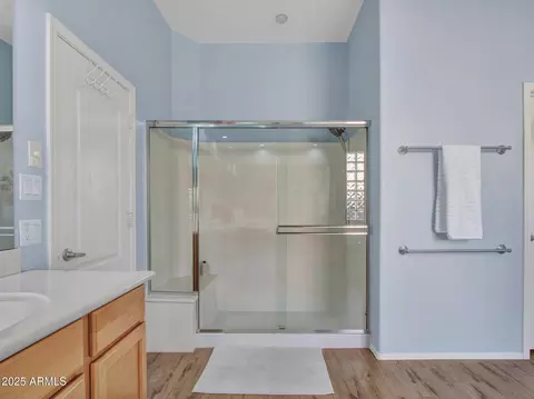 Bath - 4215 W Reddie Loop, Phoenix, AZ 85083 photo 3 of 8