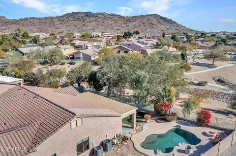 View/Area - 4215 W Reddie Loop, Phoenix, AZ 85083 photo 6 of 12