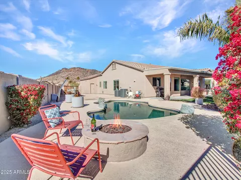 Exterior - 4215 W Reddie Loop, Phoenix, AZ 85083 photo 13 of 22