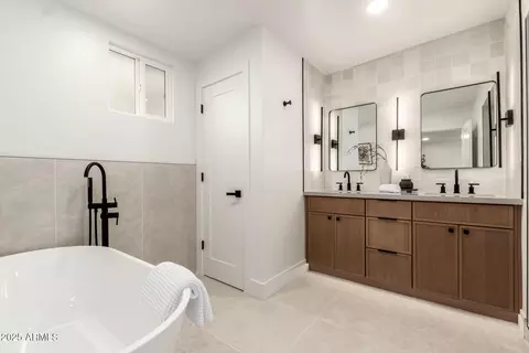 1326 E Catalina Dr, Phoenix, AZ 85014 photo 14